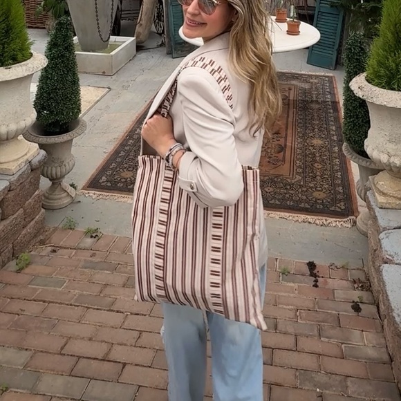 SÉZANE RED CANVAS VERTICAL STRIPES TOTE BAG NEW - Picture 2 of 7